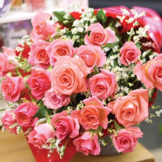 ピンク薔薇20本と小花の花束